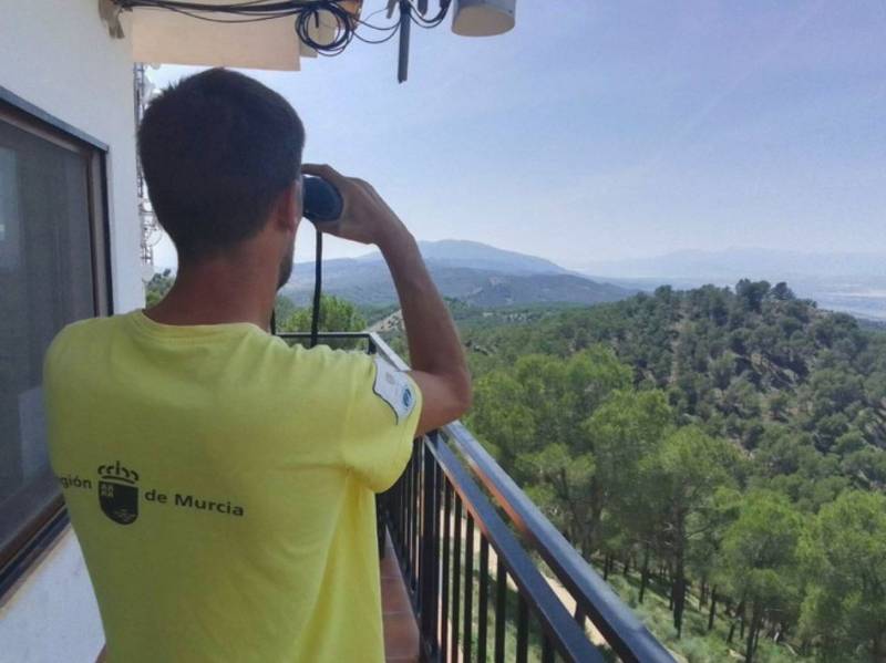 Forest fire surveillance network activated in the Region of Murcia
