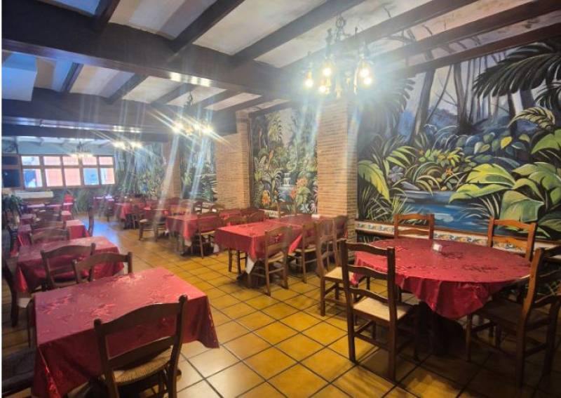Thai Food Khon Kaen Alicante reopens with a fresh new look and the same incredible flavours